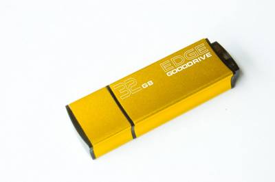 Флеш-память USB Goodram EDGE PD32GH2GREGDR9