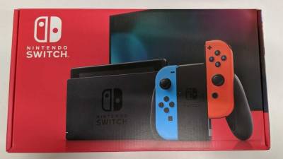 Игровая приставка NINTENDO Switch Neon blue/red HAC-001(-01)