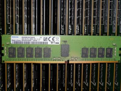 Оперативная память Samsung Server Memory DDR4 16GB 3200MHz CL22 ECC Registered M393A2K40DB3-CWE