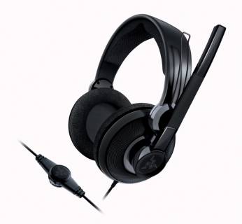 Наушники Razer Carcharias RZ04-00270100-R3M1